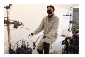 U Japanu možete da ispletete čarape dok vozite bicikl U Japanu možete da ispletete čarape dok vozite bicikl