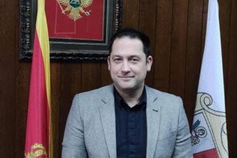 Moškov: Jokić krio dokumenta za ucjenu odbornika zbog svoje funkcije Moškov: Jokić krio dokumenta za ucjenu odbornika zbog svoje funkcije