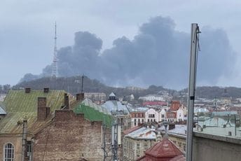 Rusi napali krajnji zapad Ukrajine, nedaleko od poljske granice: Dim kulja iznad Lavova (VIDEO) Rusi napali krajnji zapad Ukrajine, nedaleko od poljske granice: Dim kulja iznad Lavova (VIDEO)