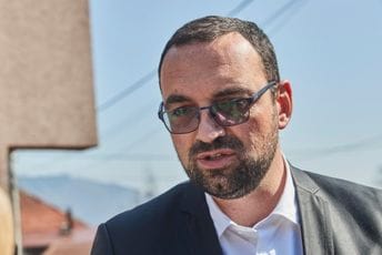 Premović citirao Slobodana Miloševića i kazao da je razočaran zbog pritisaka Premović citirao Slobodana Miloševića i kazao da je razočaran zbog pritisaka