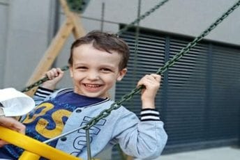 Za liječenje Feđe Alkovića skupljeno 100.000 eura, potrebno još toliko Za liječenje Feđe Alkovića skupljeno 100.000 eura, potrebno još toliko