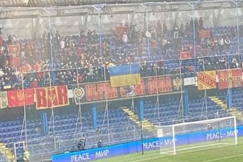 Navijači pod Goricom istakli veliku ukrajinsku zastavu Navijači pod Goricom istakli veliku ukrajinsku zastavu