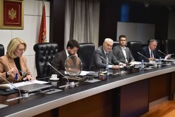 Vlada da obezbjedi 750.000 eura za Avio-helikoptersku jedinicu MUP-a Vlada da obezbjedi 750.000 eura za Avio-helikoptersku jedinicu MUP-a