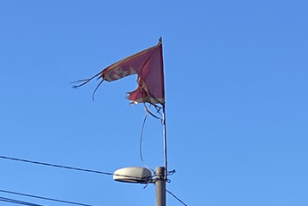 GI „21. maj“: Opština Nikšić da ukloni oštećene zastave istaknute u više mjesnih zajednica GI „21. maj“: Opština Nikšić da ukloni oštećene zastave istaknute u više mjesnih zajednica