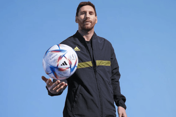Najbrža na svijetu: Adidas predstavio loptu kojom će se igrati na Svjetskom prvenstvu Najbrža na svijetu: Adidas predstavio loptu kojom će se igrati na Svjetskom prvenstvu