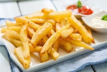 Zbog visoke cijene ulja ugostitelji u Njemačkoj izbacuju pomfrit iz jelovnika