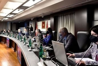 Neizvjesno hoće li Krivokapić uvesti sankcije Rusiji Neizvjesno hoće li Krivokapić uvesti sankcije Rusiji