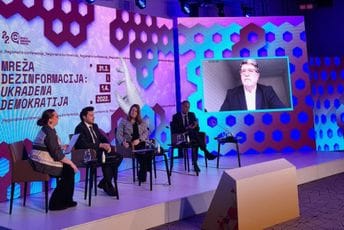 Abazović: Vlada će biti formirana ovako ili onako, određene medije treba kažnjavati Abazović: Vlada će biti formirana ovako ili onako, određene medije treba kažnjavati