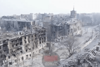 Jezivi snimci: Kako Mariupolj izgleda nakon mjesec dana granatitranja (Video)