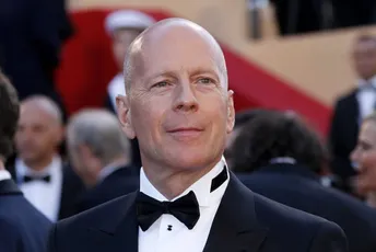 Organizatori Zlatne maline zbog bolesti poništili nagradu za najgori film Brusa Vilisa Organizatori Zlatne maline zbog bolesti poništili nagradu za najgori film Brusa Vilisa