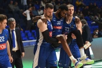 Potvrđene crne prognoze: Ridu pukla Ahilova tetiva, američkom centru slijedi duga pauza Potvrđene crne prognoze: Ridu pukla Ahilova tetiva, američkom centru slijedi duga pauza