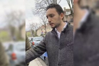 VIDEO: Izbori u Srbiji: Pretučen lider PSG Pavle Grbović VIDEO: Izbori u Srbiji: Pretučen lider PSG Pavle Grbović