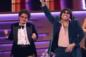 Dodijeljene Gremi nagrade, "Leave The Door Open" pjesma godine Dodijeljene Gremi nagrade, "Leave The Door Open" pjesma godine