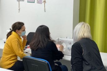 Podgorica: Završen treći ciklus obuke za rad na šivaćim mašinama Podgorica: Završen treći ciklus obuke za rad na šivaćim mašinama