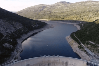 ''Pristajemo na razgovore, ali CG nema pravo na Bilećko jezero'' ''Pristajemo na razgovore, ali CG nema pravo na Bilećko jezero''