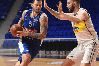 Košarkaši Budućnost Volija večeras (19.45 h) gostuju Bursi Košarkaši Budućnost Volija večeras (19.45 h) gostuju Bursi