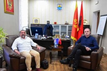 U Tuzima se otvara fabrika suncokretovog ulja U Tuzima se otvara fabrika suncokretovog ulja