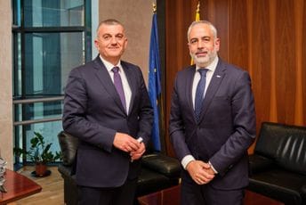 Bojanić s ministrom pomorstva Kipra razgovarao o unapređenju pomorske saradnje Bojanić s ministrom pomorstva Kipra razgovarao o unapređenju pomorske saradnje