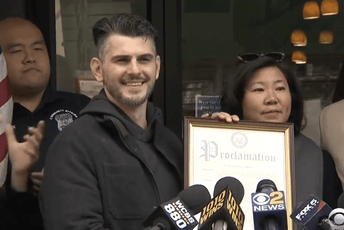 Sin i otac iz Ulcinja proglašeni herojima Njujorka (VIDEO) Sin i otac iz Ulcinja proglašeni herojima Njujorka (VIDEO)