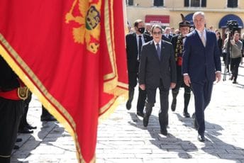 Đukanović i Anastasiades prisustvovali kolu Bokeljske mornarice (FOTO)