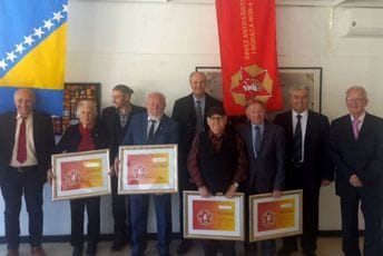 Draganu Mitovom Đuroviću uručena povelja povodom dana oslobođenja Sarajeva Sa dodjele nagrada