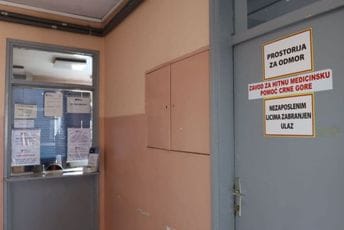 Zećanima obećano da će hitnu pomoć imati tek od 12. aprila Zećanima obećano da će hitnu pomoć imati tek od 12. aprila