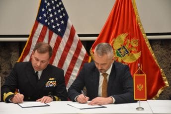 Amerikanci Upravi policije donirali opremu vrijednu četiri miliona dolara Amerikanci Upravi policije donirali opremu vrijednu četiri miliona dolara