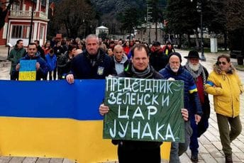 Cetinje ponovo šetalo za Ukrajinu: Predśednik Zelenski - car junaka Cetinje ponovo šetalo za Ukrajinu: Predśednik Zelenski - car junaka