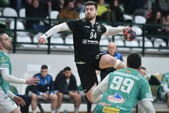 Hrvatski rukometaš Denis Tot podlegao povredama: Preminuo u bolnici Hrvatski rukometaš Denis Tot podlegao povredama: Preminuo u bolnici