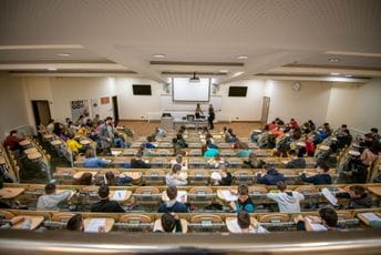 Međunarodno matematičko takmičenje „Kengur bez granica“ okupilo 1.008 učenika iz osam crnogorskih gradova Međunarodno matematičko takmičenje „Kengur bez granica“ okupilo 1.008 učenika iz osam crnogorskih gradova