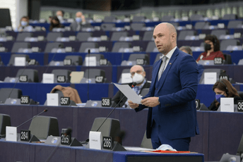 Radulović: Pravi trenutak da EU ubrza i podstakne politiku proširenja Radulović: Pravi trenutak da EU ubrza i podstakne politiku proširenja