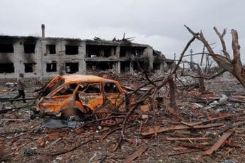 U grobnici pored Kijeva pronađene desetine ukrajinskih civila U grobnici pored Kijeva pronađene desetine ukrajinskih civila