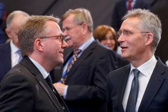 Finska se sprema za istorijsko pristupanje NATO-u Finska se sprema za istorijsko pristupanje NATO-u