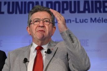 Lider radikalne ljevice osvojio je više od 20 odsto, a onda kazao da nijedan glas ne smije otići Marin le Pen Lider radikalne ljevice osvojio je više od 20 odsto, a onda kazao da nijedan glas ne smije otići Marin le Pen