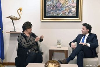 Abazović-Hrebičkova: Evropske integracije i zatvaranje poglavlja u fokusu rada 43. Vlade Abazović-Hrebičkova: Evropske integracije i zatvaranje poglavlja u fokusu rada 43. Vlade