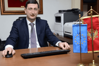 Milan Lakićević savjetnik u Upravi prihoda i carina Milan Lakićević savjetnik u Upravi prihoda i carina