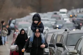 Skoro pet miliona ljudi pobjeglo iz Ukrajine za 50 dana rata Skoro pet miliona ljudi pobjeglo iz Ukrajine za 50 dana rata
