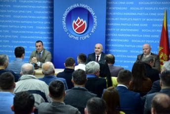 SNP: Raspustili smo odbor u Herceg Novom, Nikić je razriješen svih funkcija