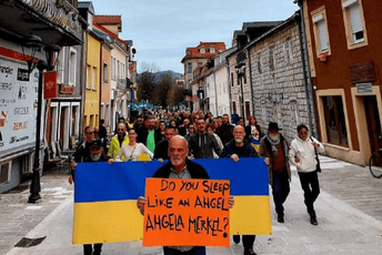 Cetinje za Ukrajinu i danas: Spavaš li mirno Angela Merkel? Cetinje za Ukrajinu i danas: Spavaš li mirno Angela Merkel?
