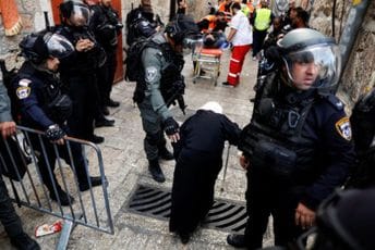 Zbog nasilja na Platou džamija: Na pomolu velika kriza, izraelski Arapi povlače podršku Vladi Zbog nasilja na Platou džamija: Na pomolu velika kriza, izraelski Arapi povlače podršku Vladi