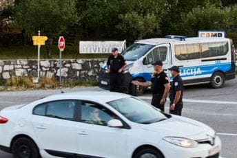 "Operacija Belveder": Panična policijska potraga za ,,stelt“ plavim kombijem "Operacija Belveder": Panična policijska potraga za ,,stelt“ plavim kombijem