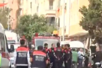 Eksplozija u Istanbulu, najmanje desetoro povrijeđeno Eksplozija u Istanbulu, najmanje desetoro povrijeđeno