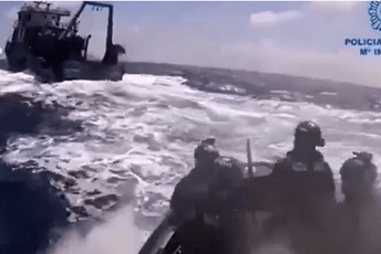 Španska policija zaplijenila 2,9 tona kokaina vrijednog 72 miliona eura Španska policija zaplijenila 2,9 tona kokaina vrijednog 72 miliona eura