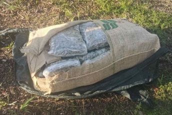 Uhapšen Tuzanin: Pronađen džak sa 23 kilograma marihuane Uhapšen Tuzanin: Pronađen džak sa 23 kilograma marihuane