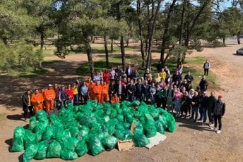 Sa dijela Ćemovskog polja uklonjeno 170 vreća sitnog komunalnog otpada Sa dijela Ćemovskog polja uklonjeno 170 vreća sitnog komunalnog otpada