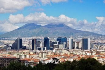 Italijanska policija uhapsila još 36 članova Kamore Italijanska policija uhapsila još 36 članova Kamore