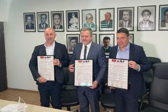 Potpisan sporazum o saradnji Pljevalja, Velenja i Lukavca: Zajedno do uspješne zelene tranzicije i ekološki prihvatljive proizvodnje energije Potpisan sporazum o saradnji Pljevalja, Velenja i Lukavca: Zajedno do uspješne zelene tranzicije i ekološki prihvatljive proizvodnje energije