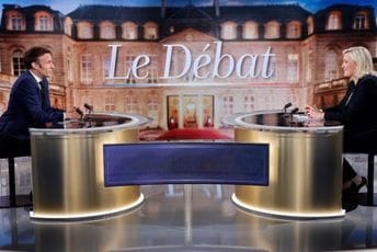 Le Pen i Makron se sukobili u velikoj TV debati: Svađali se oko sankcija Rusiji Le Pen i Makron se sukobili u velikoj TV debati: Svađali se oko sankcija Rusiji