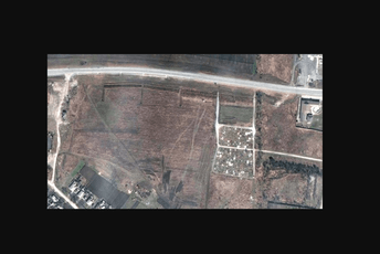 Satelitski snimci masovne grobnice kod Mariupolja: “Ovdje bi moglo biti 9000 civila” Satelitski snimci masovne grobnice kod Mariupolja: “Ovdje bi moglo biti 9000 civila”