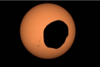 Rover snimio pomračenje Sunca na Marsu (VIDEO) Rover snimio pomračenje Sunca na Marsu (VIDEO)